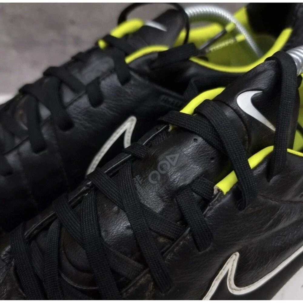 Men’s Size 6.5 Nike Tiempo Legend V SG-PRO ACC Football Boots 631614-017 RARE